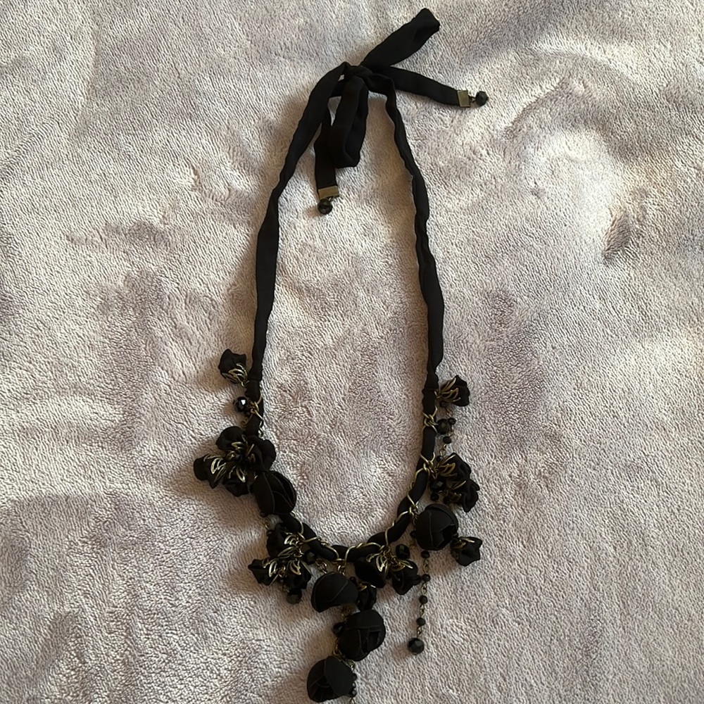 Ana Popova black necklace. Used.  Worn once. In new condition. Silk.